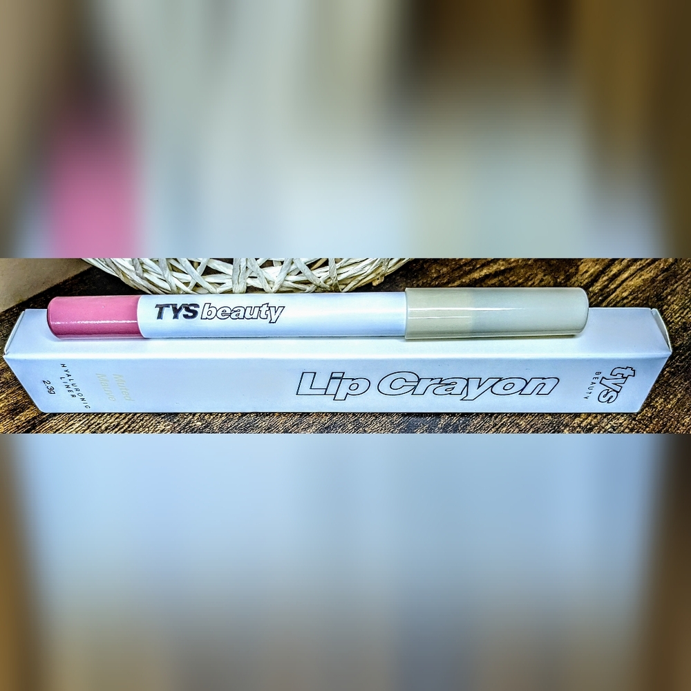 5/75$ TYS BEAUTY Lip Crayon Hyaluronic Liner - Picture 9 of 10